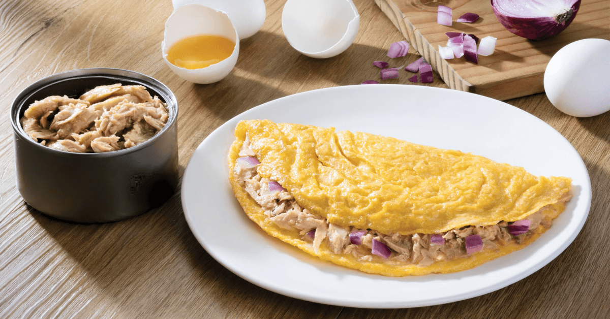 Tuna-Onion Omelet as your quick and healthy WFH lunch.