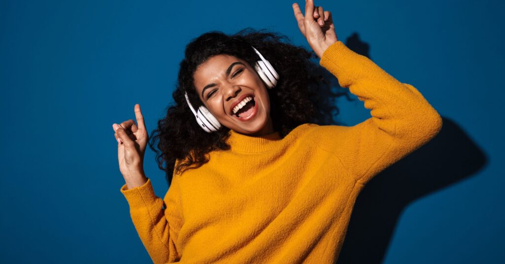 Upgrade your experience with the best headphones for virtual assistants designed for comfort, audio quality, and noise cancellation.